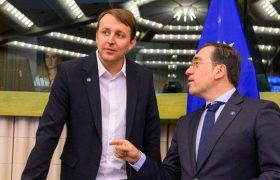javi lópez en el parlamento